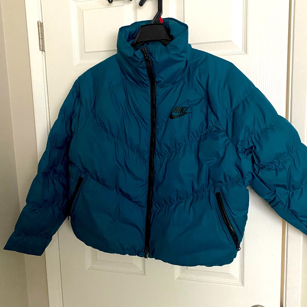 Nike Oversized Puffer Jacket 🤍